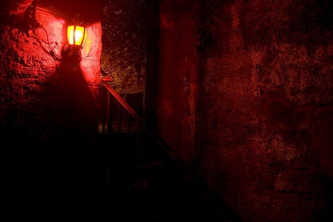 Terror Walking Tour in Edinburgh - Finding 300 Lawnmarket and keeping good time