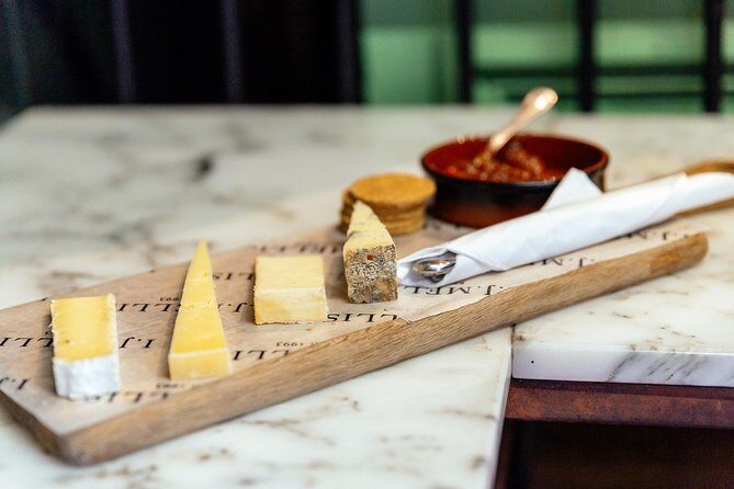 The 10 Tastings of Edinburgh With Locals: Private Food Tour - Lady Stairs House and Scottish Writers’ Museum: the close that feels like a secret lane
