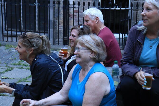 The Edinburgh Literary Pub Tour - The Literary Bits You’ll Actually Hear Live