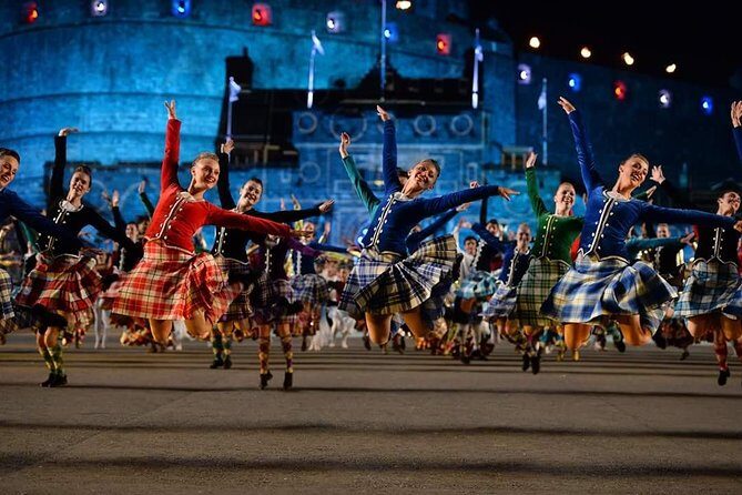 The Royal Military Tattoo Edinburgh City Tour Rosslyn Chapel and Dinner - How pickup and timing help on a crowded Edinburgh day