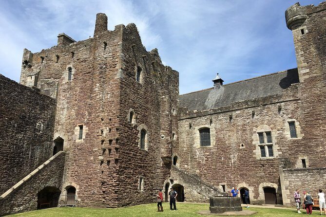 Ultimate Outlander Day Tour - Start Line and Getting There Smoothly From Edinburgh