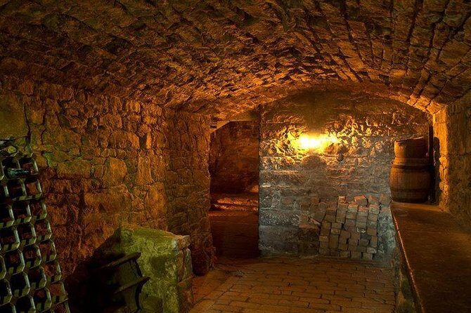 Underground City of the Dead Tour - Entering Edinburgh’s South Bridge Vaults: what makes it feel real
