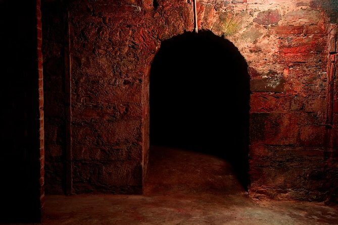 Underground Vaults Walking Tour in Edinburgh Old Town - Price and value: is $33.29 for an hour worth it?
