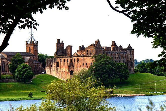Wallace monument, Stirling Castle, Linlithgow Palace Private Tour - Linlithgow Palace ruins: Mary Queen of Scots and a Lochside pause