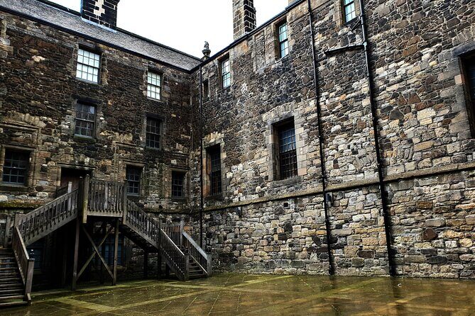 Wallace monument, Stirling Castle, Linlithgow Palace Private Tour - Should you book this Wallace, Stirling Castle, and Linlithgow Palace day?