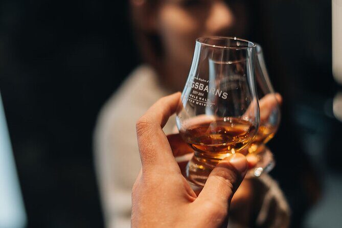 Watch Building Experience - Edinburgh - The whisky-and-lesson start: how the session sets you up